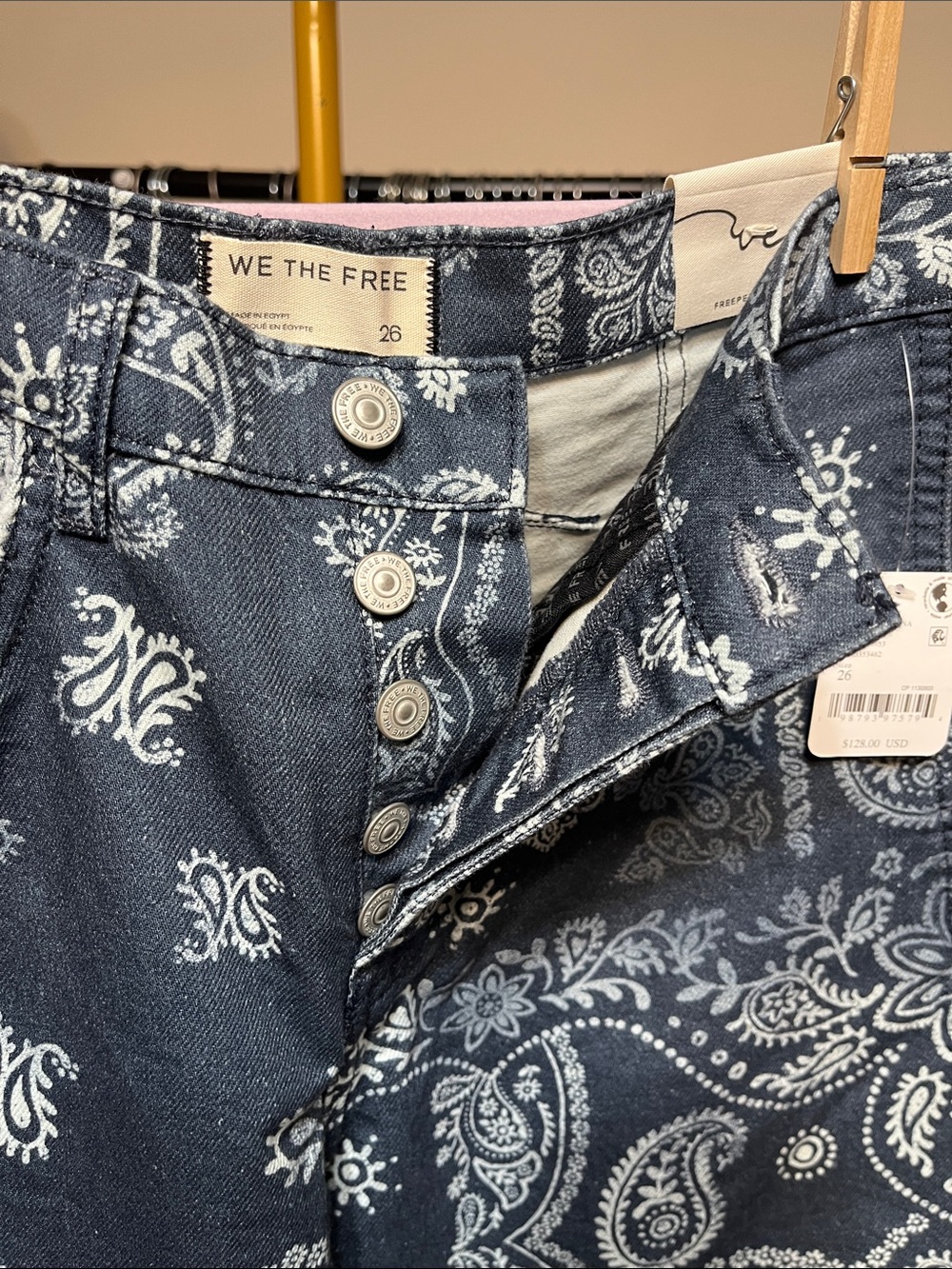 NWT We The Free Good Luck Printed
Barrel Jeans - Picture 10 of 10